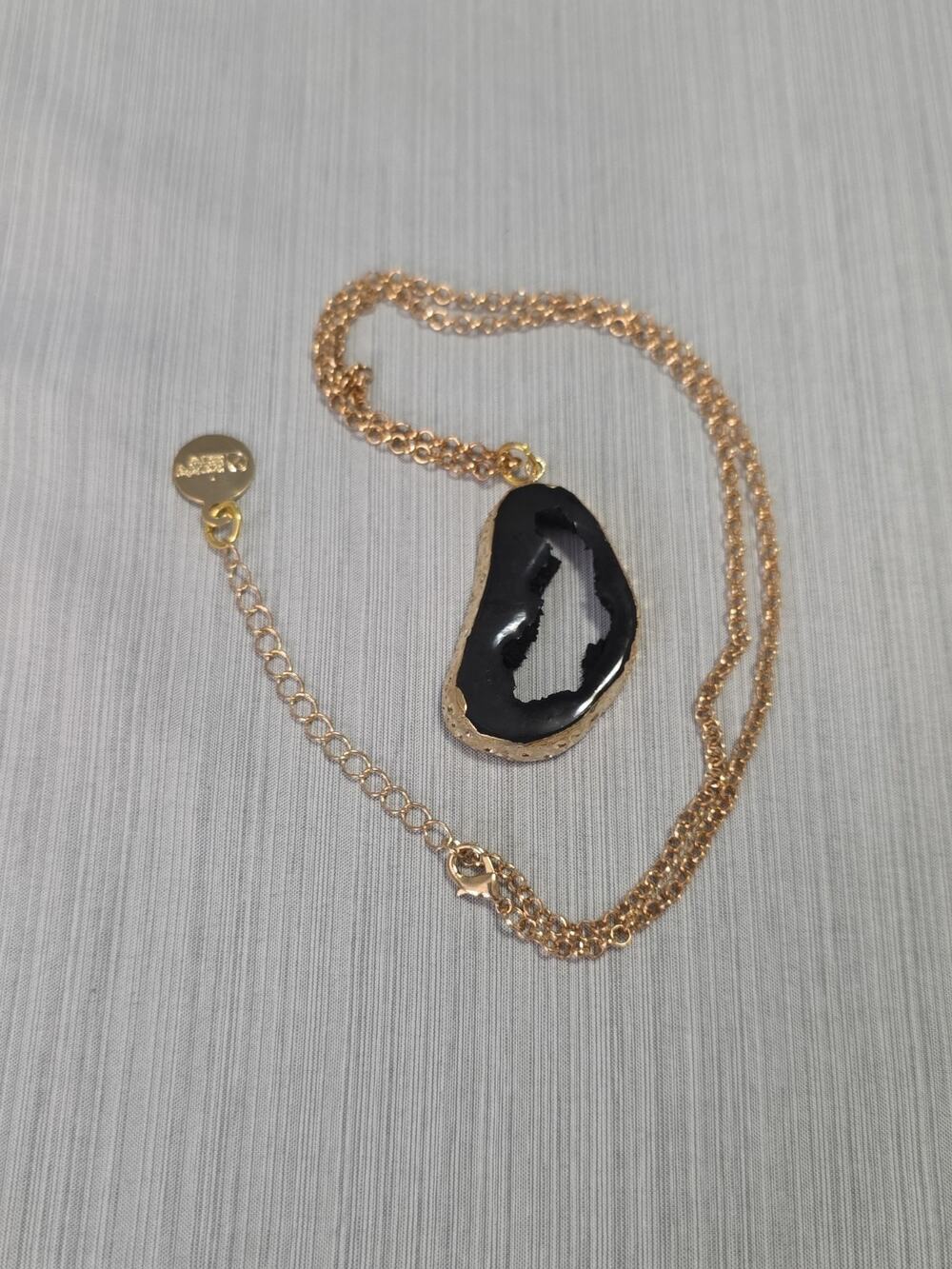 Simulated Black Agate Druzy Style Pendant Necklace Gold Tone Metal Chain New